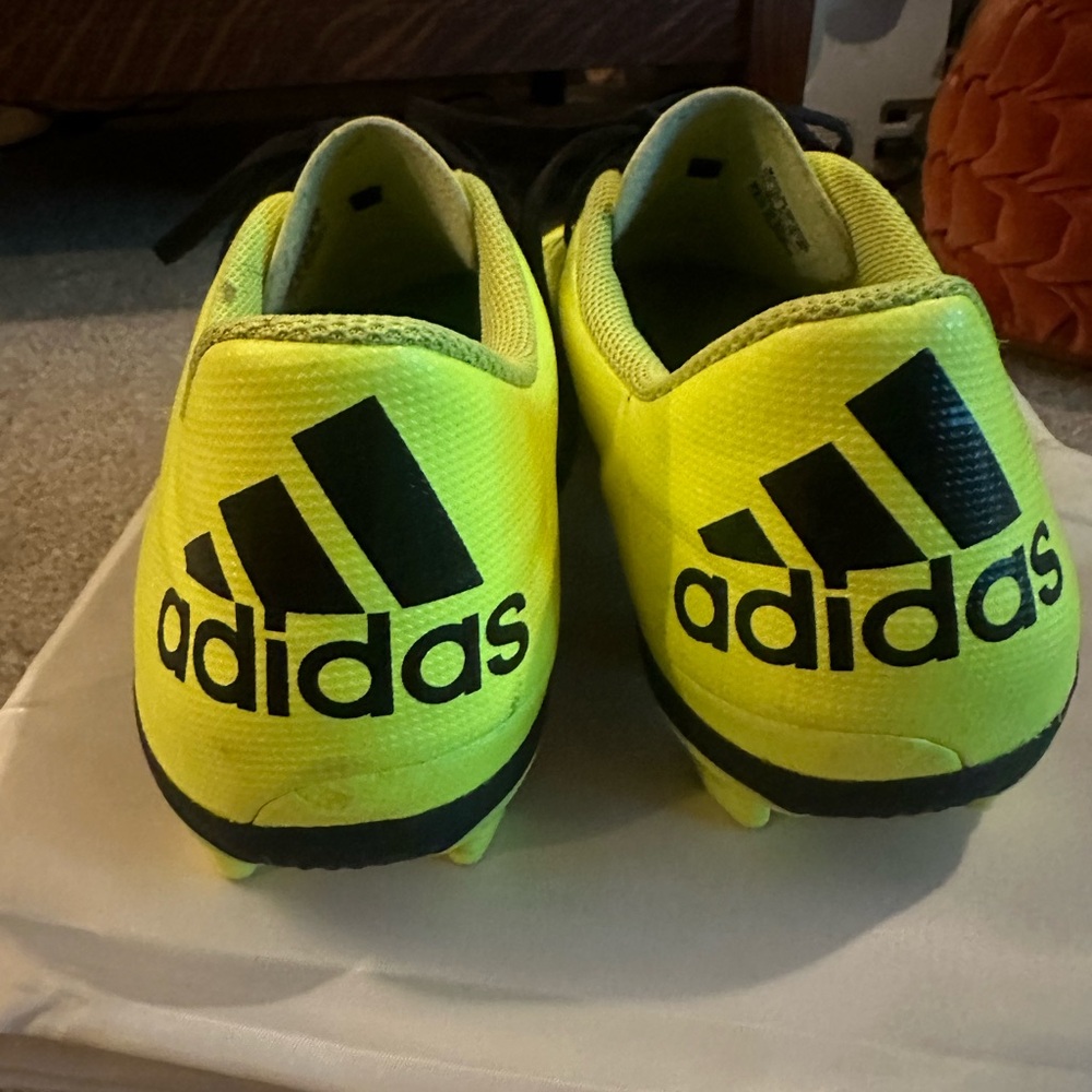 Adidas cleats - Picture 4 of 5